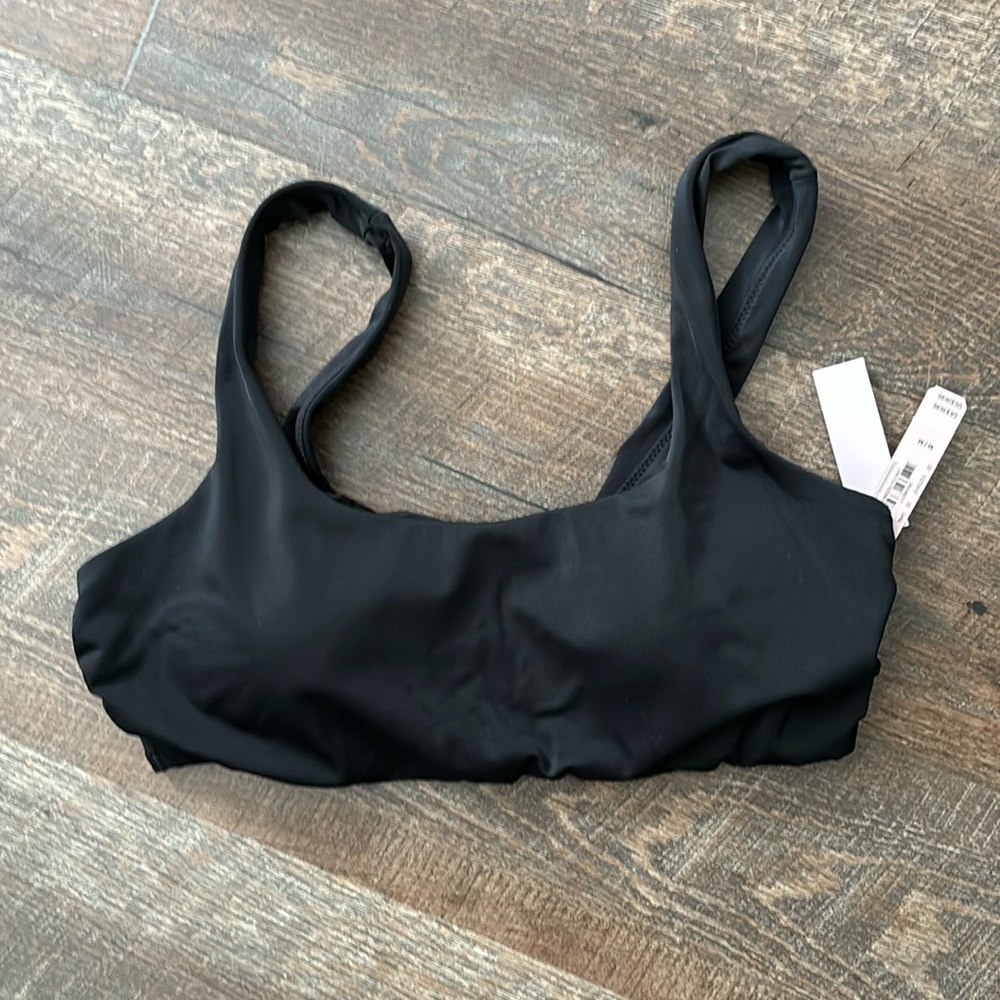 Victoria's Secret Black Bikini Top Size Medium NWT